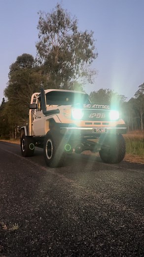 "Modified Toyota Land Cruiser HZJ75: Built Not Bought"