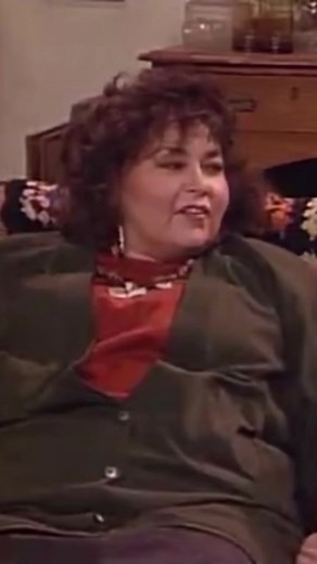 Season 2, Episode 9 #roseanne #roseanneclips #roseannetvshow #roseanneconner #tvshow #thanksgiving #comedy #funny #fyp #foryou