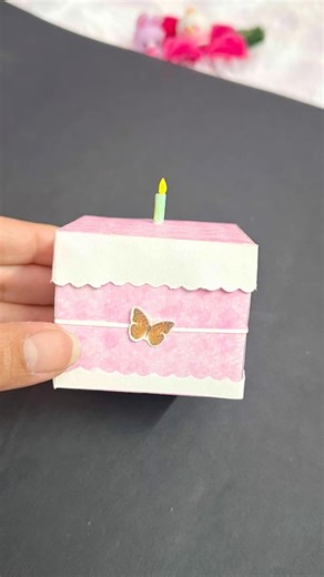 Easy cake gift box … 🎂♥️… #diy #giftbox #handsome #pastel