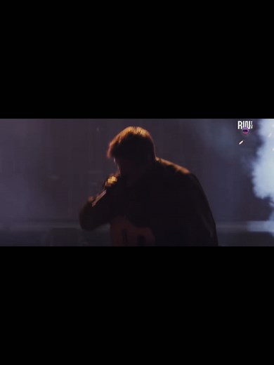 center mass twenty one pilots live - Tyler Joseph & Josh Dun clip
