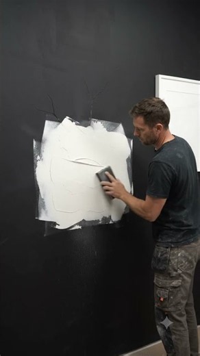 Repairing a damaged black wall step-by-step for a perfectly smooth and flawless finish!