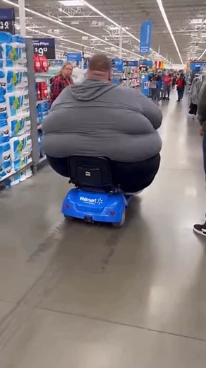 He’s so big he’s leaving tracks in the hard concrete floor. #reels #instagramreels #viralreels❤️ | Brenton Lilly