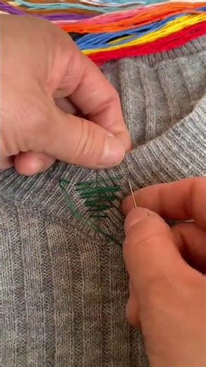 Liu’s mother’s tips for altering sweater collars. Handmade needlework. Needlework. Needlework ti