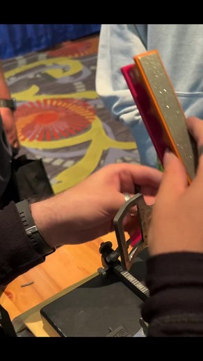 Sharpener: Wicked Edge WE130 wickededge #knifesharpening #sharp #wickededgesharpeners #bladeshowwest2022 #knifetok