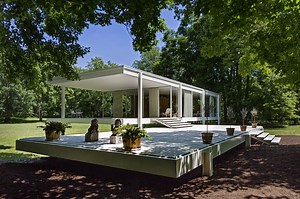 Installation at the Farnsworth House Showcases Original Furniture of Edith Farnsworth