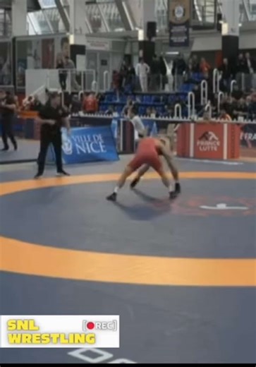 Austin DeSanto Dominates Florian Richter with Tech Fall 10-0