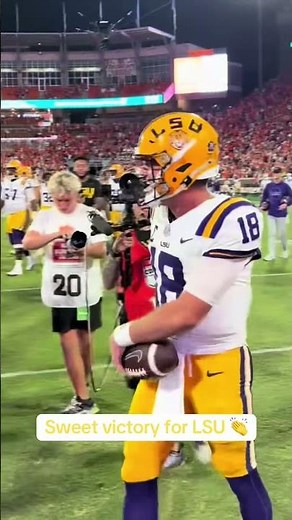 LSU beats Clemson to go 1-0 to start the season 😤