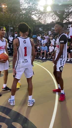 Get active, Jalil! #slam #slamsummerclassic #ijustwannarock