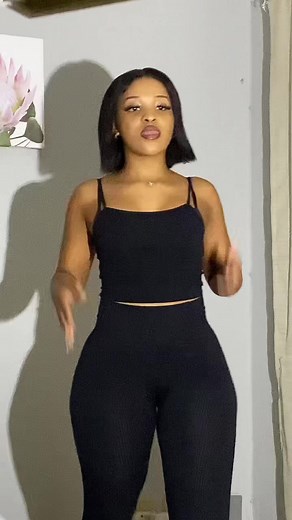 Dont know y when the low battery notification pops up it has to stop the recording 🧍🏾