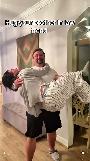 Hug brother-in-law challenge，from a surprise to a genuine embrace#fyp#Family#Love#Challenge#foryou