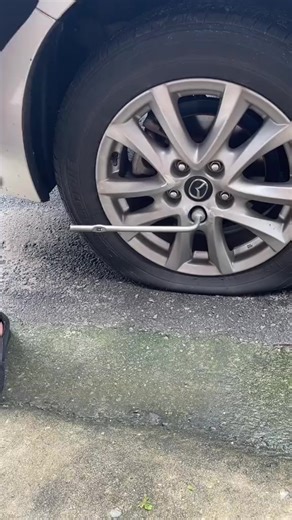 Great idea - How to remove a stuck wheel #tipsandtricks #tips #diy #wheel #car