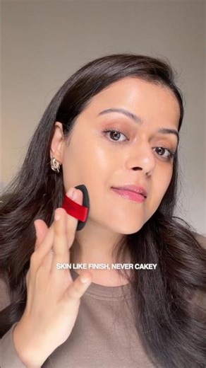 Undetectable base with cushion foundation