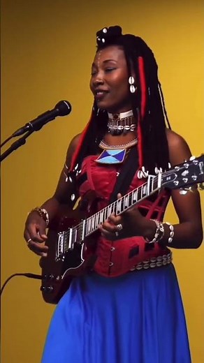 Malian Singer Fatoumata Diawara performs "Nterini" #Mali #africa