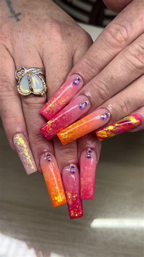 Summer Nail Art Designs to Try This Season
