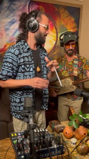 Groovudu "The Groove house" sessions Guembri & didgeridoo fusion