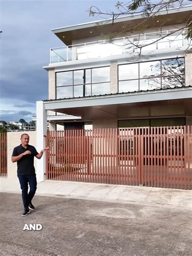 For Sale: Modern House with Breathtaking View in Antipolo