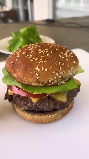 Hermanos iguales: ¿Se parecen tanto como hamburguesas?