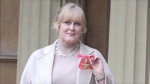 Extended Sarah Lancashire Interview Outside Buckingham Palace After Receiving Her OBE 😀🎖 (22/11/2017) | Sarah Lancashire Fans