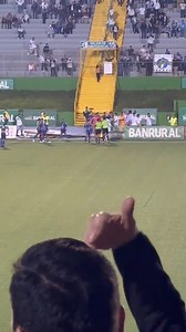 Cuartos de final de ida del Apertura 2024: Los primeros minutos del partido entre Comunicaciones vs Cobán Imperial, se han tornado intensos. Véalo por Canal 11 y www.chapintv.com/envivo-canal-7 | TeleOnce Guatemala