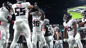 Flock of Falcons' defenders force safety vs. Raiders