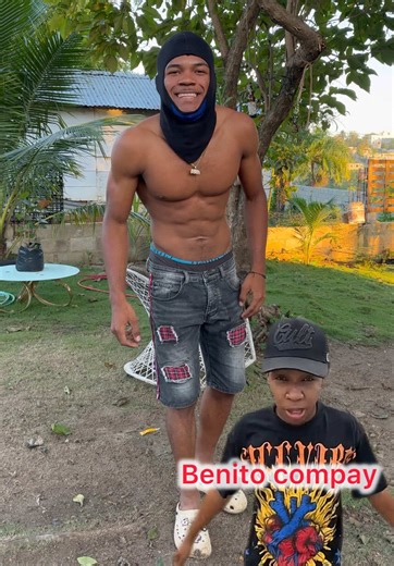 Flexiones con Dos Dedos: La Creatividad de Benito Compay