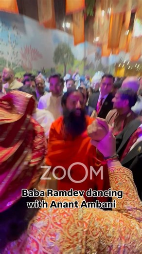 Baba Ramdev too couldn't resist dancing at the wedding ! Anant Ambani Bab Ramdev AR Wedding AR celebration | Zoom TV