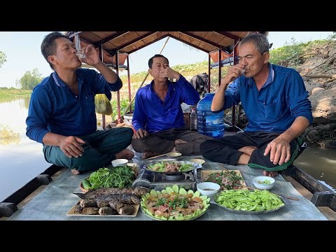 Tai Heo Cuộn Bắp Bò, Lai Rai Trên Sông Nước Miền Tây | Góc Quê