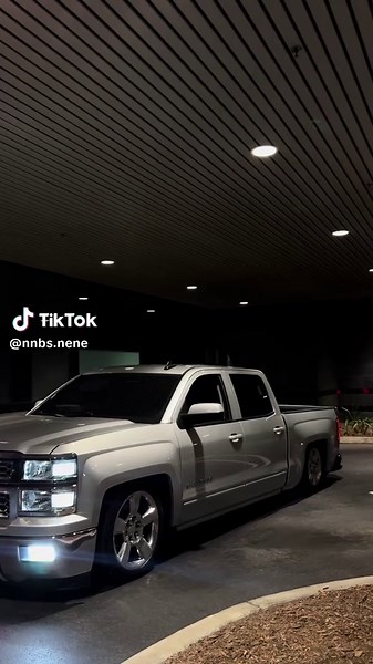 Exploring Dropped Trucks in the Chevy Gang Community