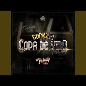 Con Una Copa De Vino