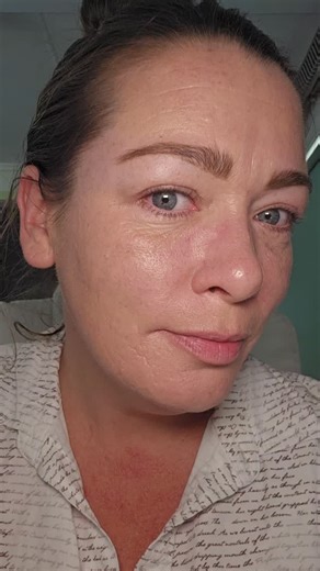 Emma Wilkins- Makeup and skincare consultant & content creator on Instagram: "The Minimal Monochromatic GLOW Collection meets Emma's Easy Everyday Essentials Pack and the 3in1 UnderSense Lash Primer and Black Brown EyeSense Eye Liner. Great way to take the GLOW Collection to a deeper place, and you could always go deeper again!💋❤️ #makeup #makeupthatlasts #skinlovingingredients #eyemakeup #shadowsense #cleanbeauty #lipsense #lipsensecream #senegence"