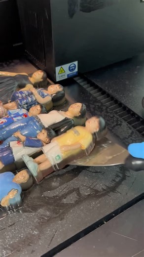 刘帅 on Instagram: "Make commemoration no longer a flat # statue # figurine # real person figurine"