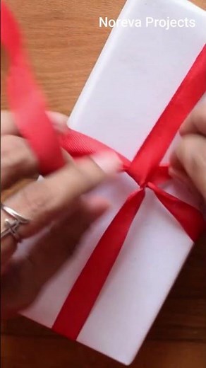 Easy Way to Wrap a Ribbon around a Christmas Gift Box | Christmas Gift Wrap with Ribbon #giftwrap