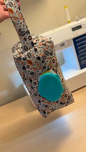 3K views · 2.4K reactions | My most requested tutorial! Here’s a great last minute Christmas gift idea for the moms in your life  this is a pattern by Ashleigh Crafts Co give her a follow for more great tips and content! #christmasgiftideas #handmadechristmas #sewing #sew #sewingtutorial | Mama & Moon | Facebook