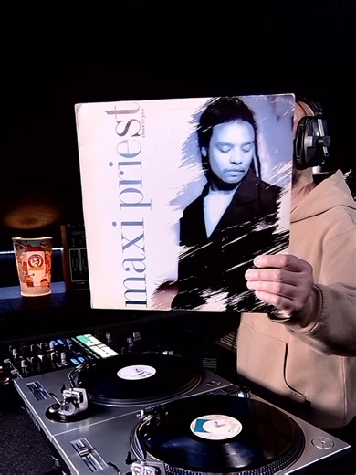 mixcloud.com/DjStathis 1. Groovin' In The Midnight 2. Close To You #MaxiPriest #DjS #Dj #Djing #Soul #Soulful #StheDJ