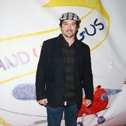 Джейсън Гедрик Биография - Връзка с актьора-милионер с деца и бивш партньор - Биография