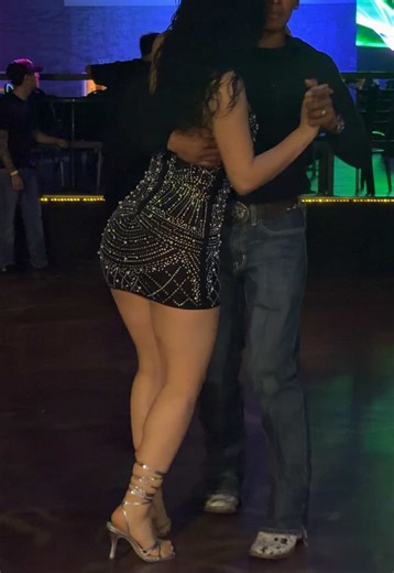 Esque no puedo dejar de pensar en ti @jrrene🤠 ♥️😫 #fyp #parati #foryoupage #baile #cumbia