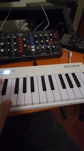 First time with the Behringer Model D!