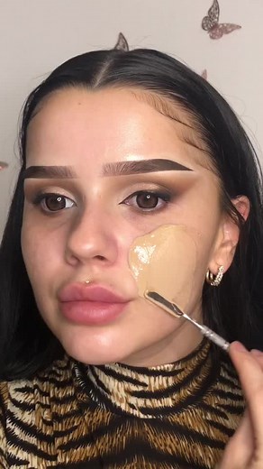 Expert Tips on Foundation and Concealer for a Flawless Makeup Routine
