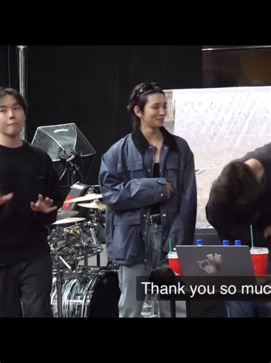 bareface and long hair shua in this look and hairstyle wahh he looks very handsome🫠🥰🥰 #joshua #seventeen #foryoupage #fyppppppppppppppppppppppp