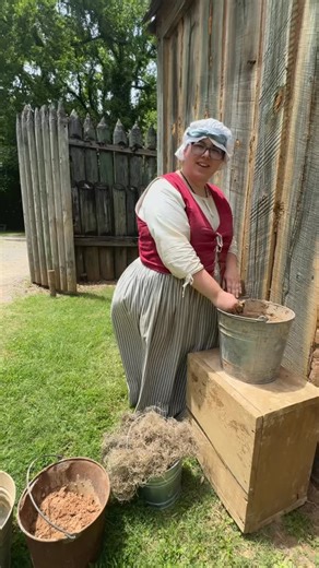 Ever wondered how early Louisiana settlers insulated their homes? 🏡 Watch as we demonstrate the traditional French Creole technique of making bousillage! #LaStateParks #Bousillage #LivingHistory #CreoleCulture #LouisianaHeritage #HistoricPreservation #FrenchCreole #MudAndMoss #HandsOnHistory #CulturalTraditions #HistoricHomes #PreserveLouisiana | Louisiana State Parks