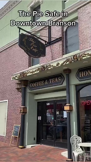 The Pie Safe - Branson, MO gives off a moody Bridgerton vibe, and the pies are just as pretty! #branson #vacation #pie #tea #Coffee #asthetic | Satirah Loves Branson