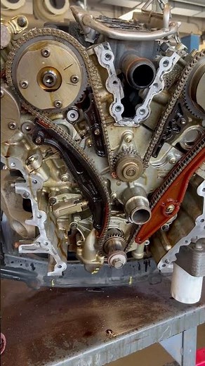 Internal View The Ford 3.7 V6, fixing oil leaks at 140k miles