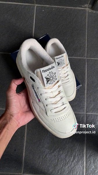 REEBOK CLUB C 85 VINTAGE - CHALK/BLACK | Original & BNIB