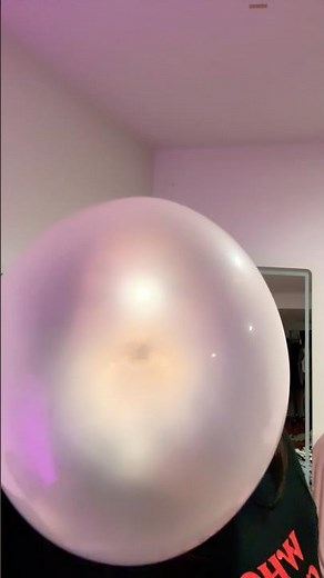 BUBBLE GUM ASMR | blowing a bubble gum popping sounds #asmr #bubblegum