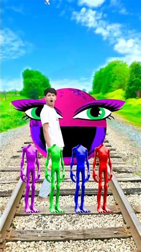 equal dame tu cosita 4 different colors alien dance vs pac-man & train driver tom
