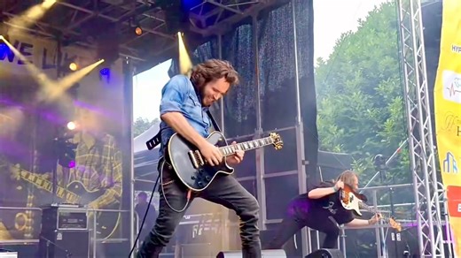 Signal Chain: Steckel signature Knaggs with 3 Steckel signature Duncan pickups, Mezzabarba EvenDrive into clean channel of festival-backline Engl. Bass & Drum rigs also provided by festival. ✈️ | Eric Steckel