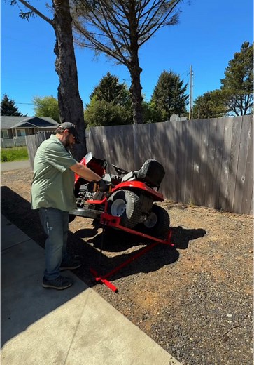 Lawn Mower Tractor Jack Lift for Easy Maintenance