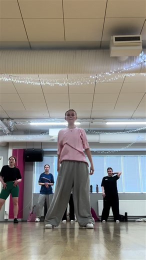 This choreo is just ❤️‍🔥 dc: @Quintenvhemert