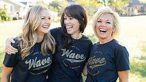 Hawkeye Wave: Iowa moms raise over $250,000 for UI Children's Hospital by selling shirts