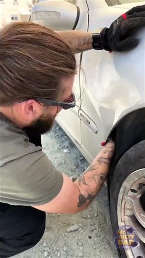 Espera... ¿Puedes reparar abolladuras así?! 😱⚽ #ArregloDeBalón #TrucoProbado